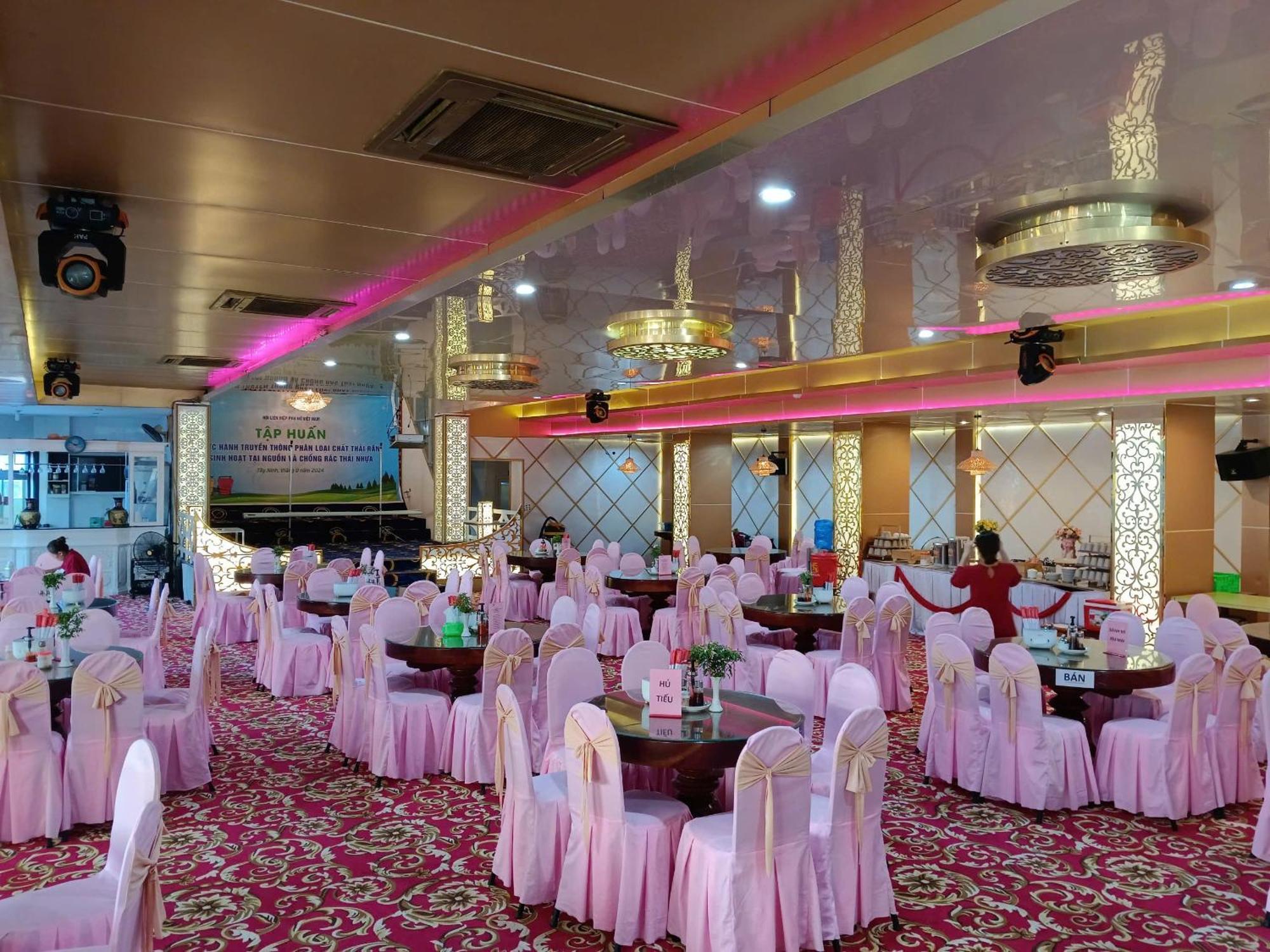 Nhat Quy Hotel Tây Ninh Exteriér fotografie